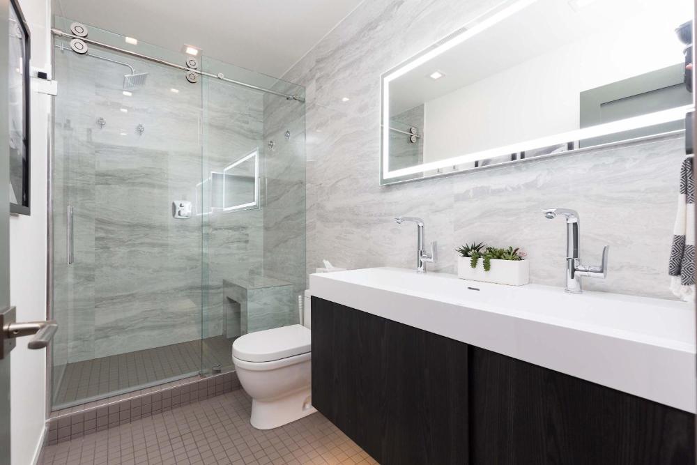 New 2 BR 2 and a half Bath - Luxurious Aspen Mountain Modern!